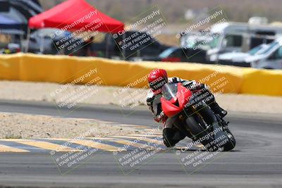 media/Apr-10-2022-SoCal Trackdays (Sun) [[f104b12566]]/Turn 2 (1135am)/